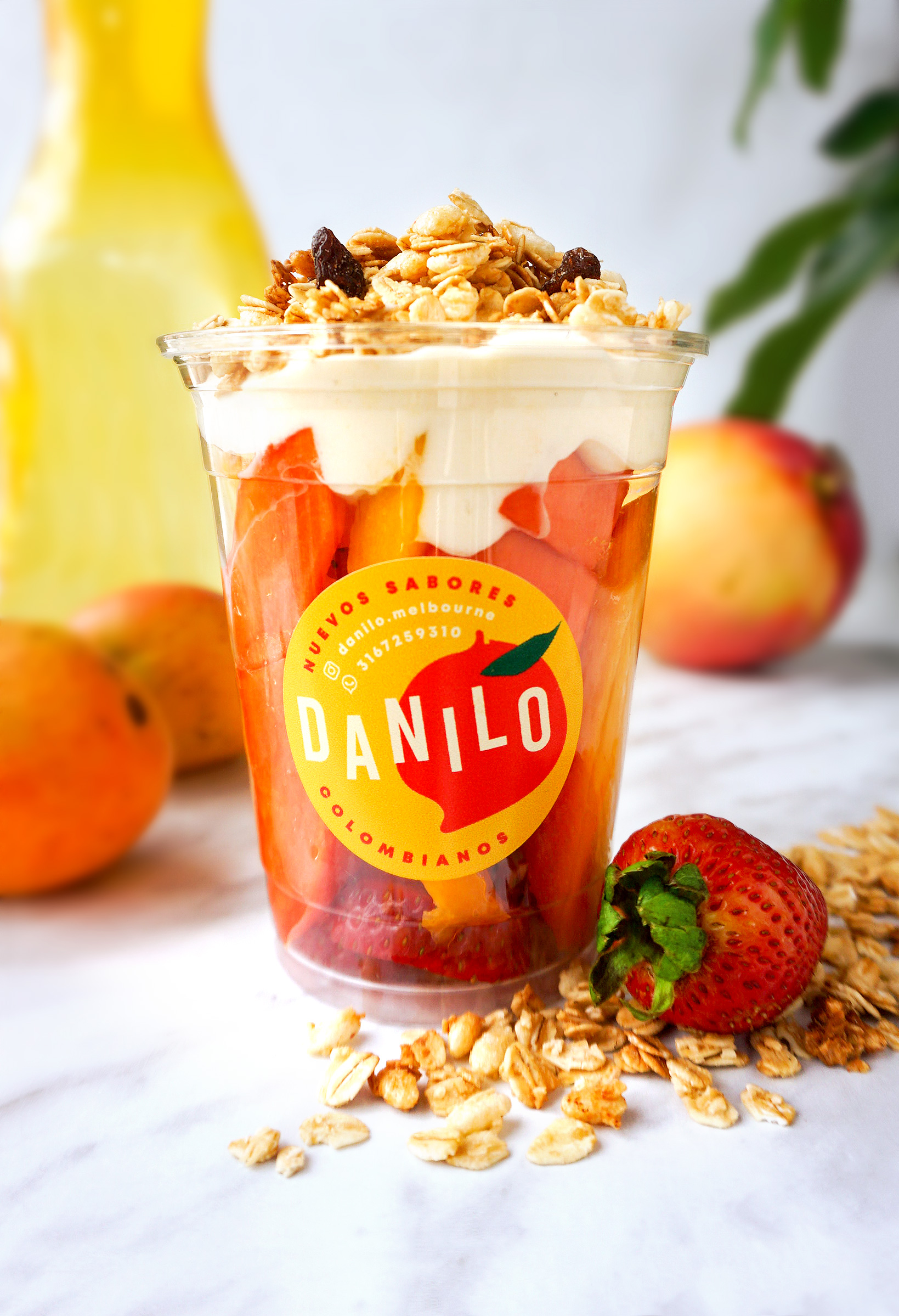 Fotografía de Ensalada de Frutas en vaso plástico para restaurante Danilo